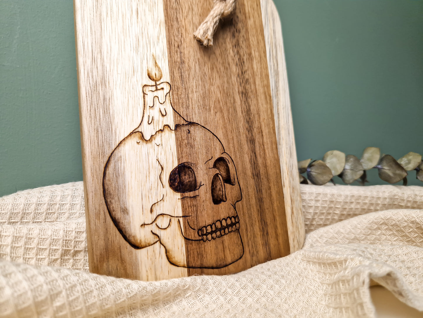 Skully Serving Board